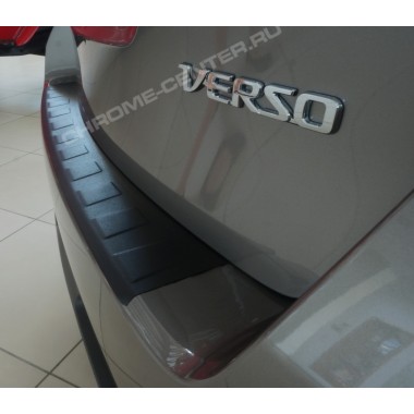 Накладка на задний бампер Toyota Verso (2013-) бренд – Croni главное фото